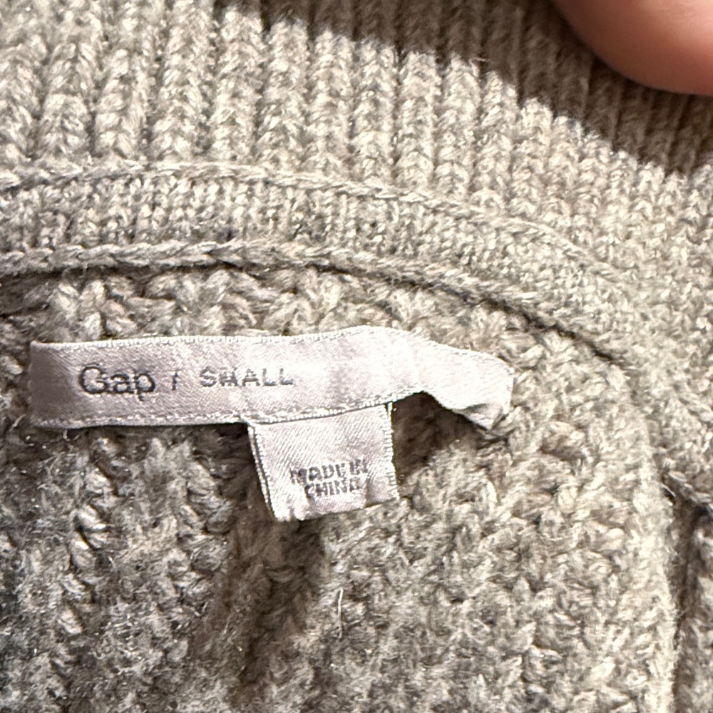 GAP Women's Tan Cardigan Sweater - Picture 2 of 4
